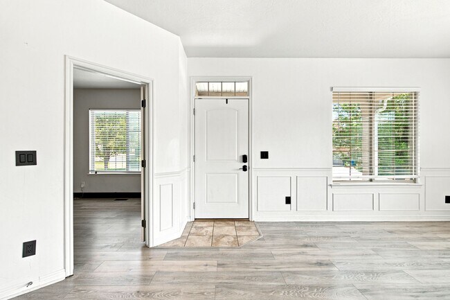Photo - Beautiful Townhome in American Fork!
