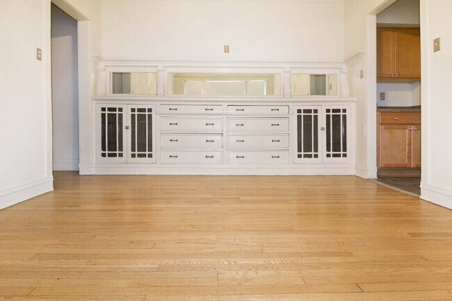 Comedor/Sala de estar - 5427 S. Greenwood