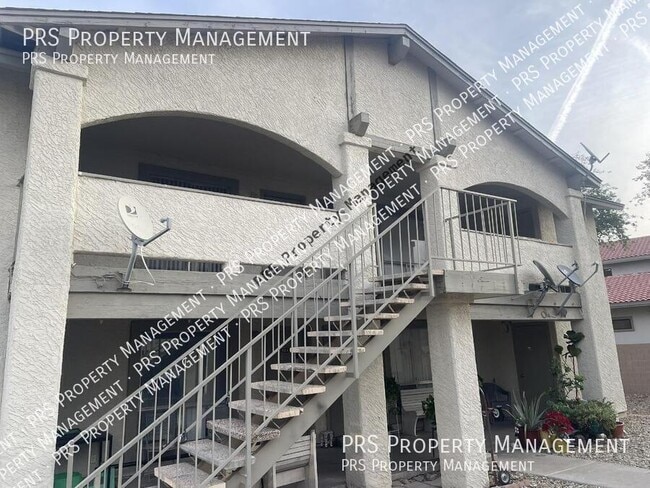 Building Photo - 465 W Ivyglen St Unit 465 #224 W Ivyglen Street