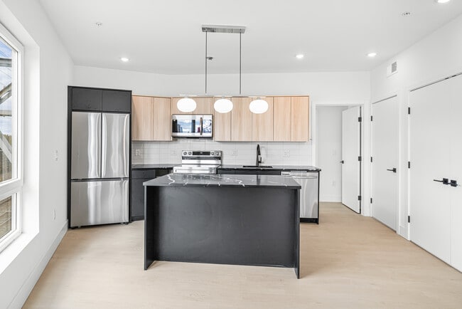 Photo - 2132 N 10th St