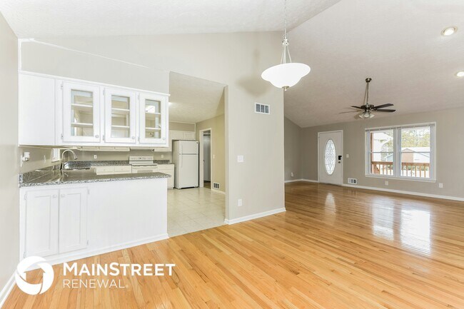 Photo - 729 Fallowfield Dr