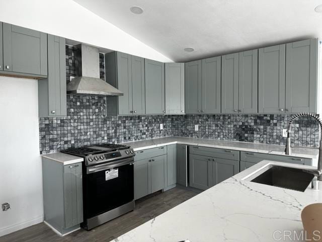 Photo - 2656 Wyandotte Ave