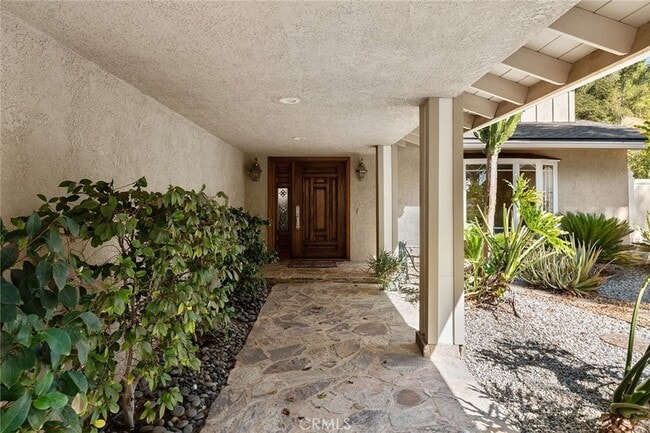 Photo - 27045 Esward Dr