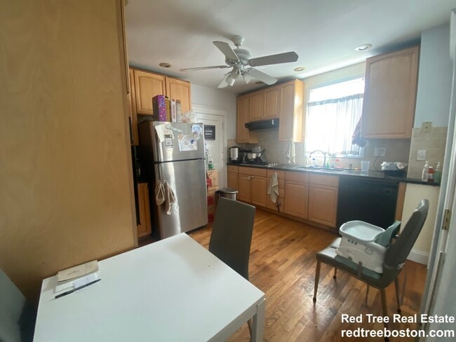 Photo - 44 Blenford Rd Unit 1