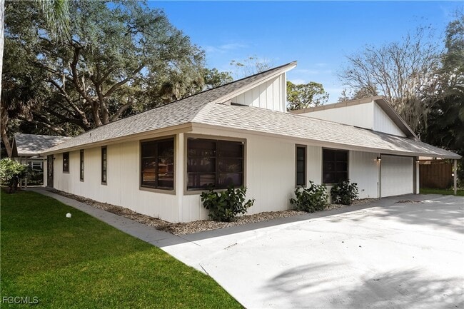 Photo - 1054 Mohegan Rd Casa