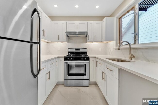 Photo - 203 Brinkerhoff St