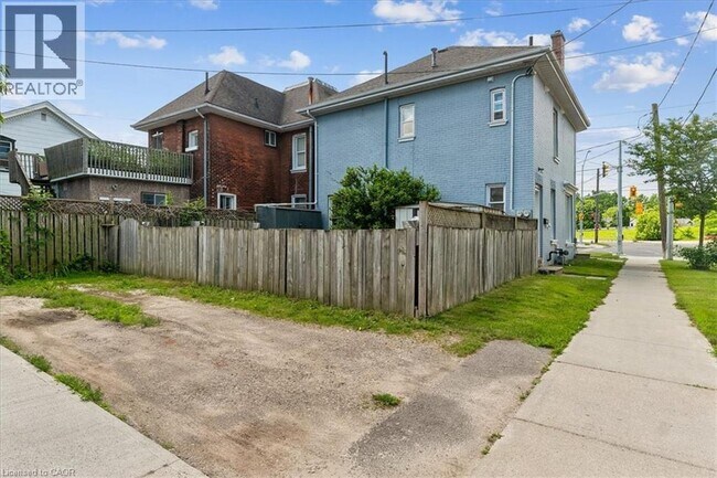 Photo - 74 Erie Ave