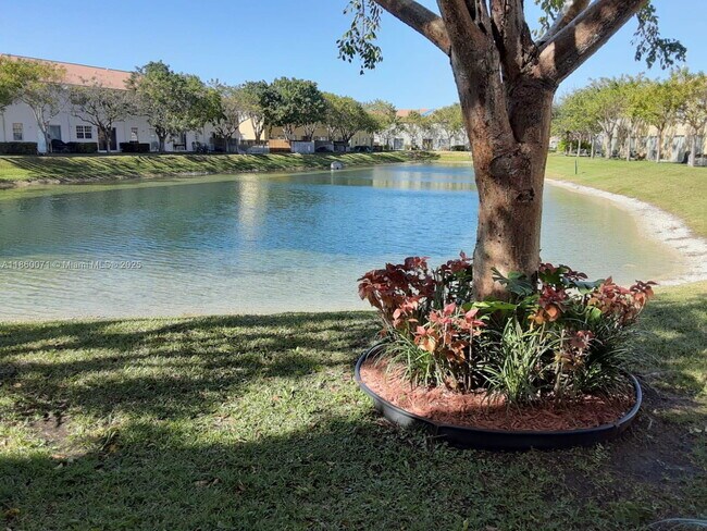 Photo - 2155 NE 3rd Ct