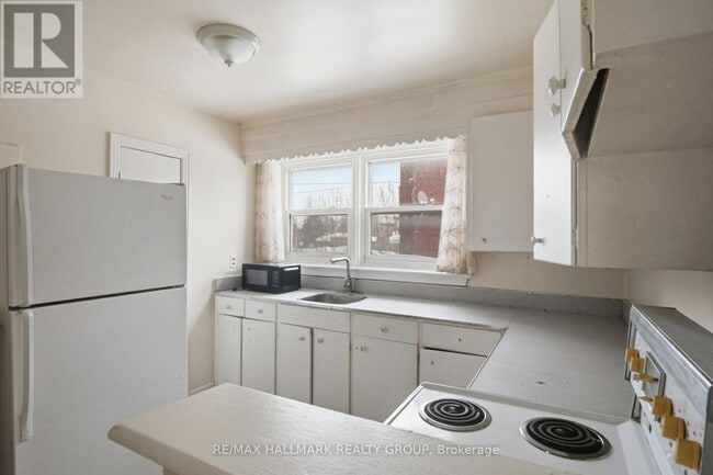 Photo - 1171 Merivale Rd Unité 3