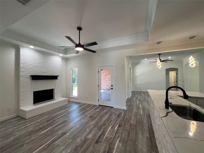 Photo - 117 Cotton Rows Ln