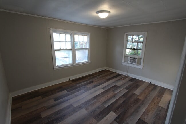 Photo - 234 1/2 Saluda St