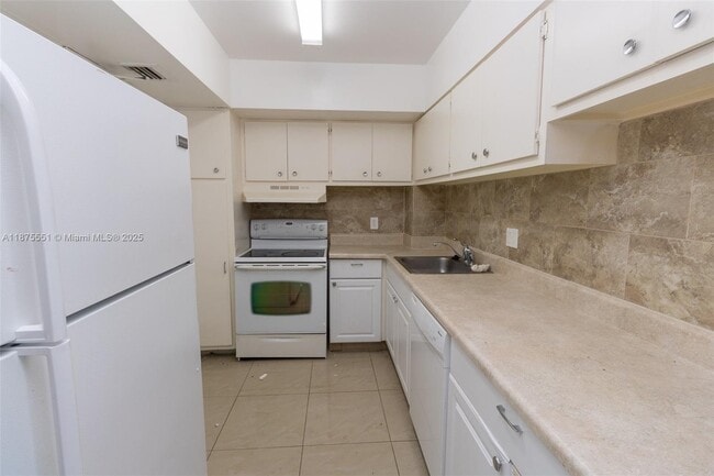 Building Photo - 3701 Jackson St Unit 411 Rental