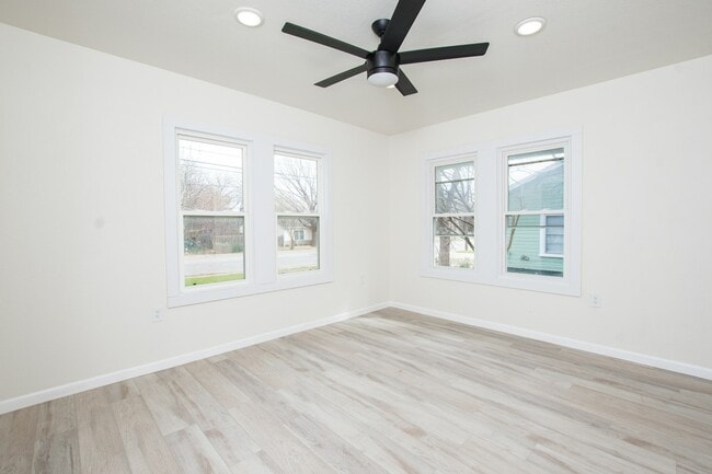 Photo - 135 E 13th Ave