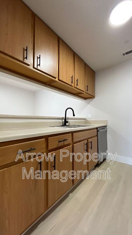 Photo - 2350 N 44th St Unit 9