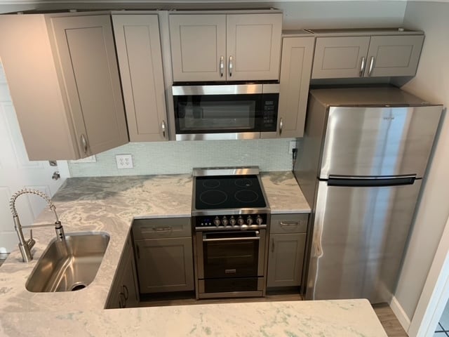 404 Studio D Kitchen - Armada Rd. Apartments