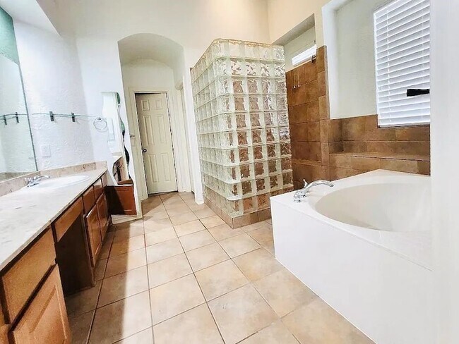 Photo - 2742 Hidden Knoll Tr