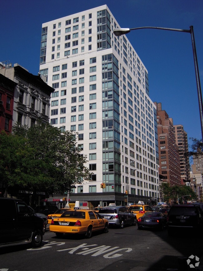 Photo - Gramercy Green Residence Hall