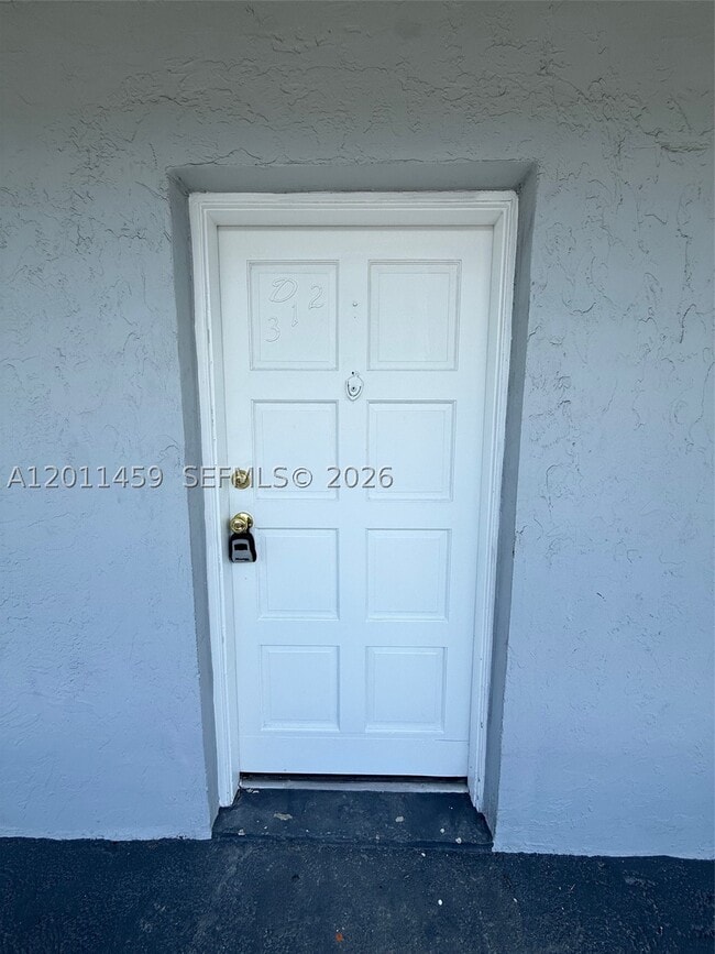 1755 W 60th St Unit D312