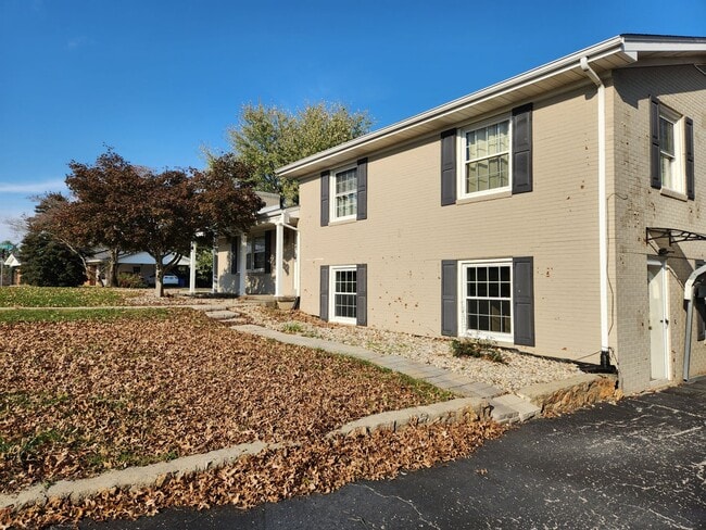 Building Photo - 104 Linwood Dr Unit 1