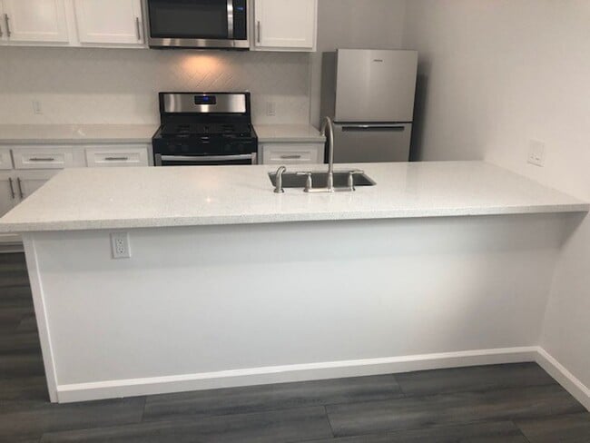 Photo - SCOTT 110-112 Unit 110-A