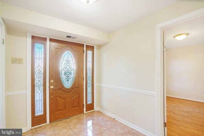 Building Photo - 4339 Cedarlake Ct