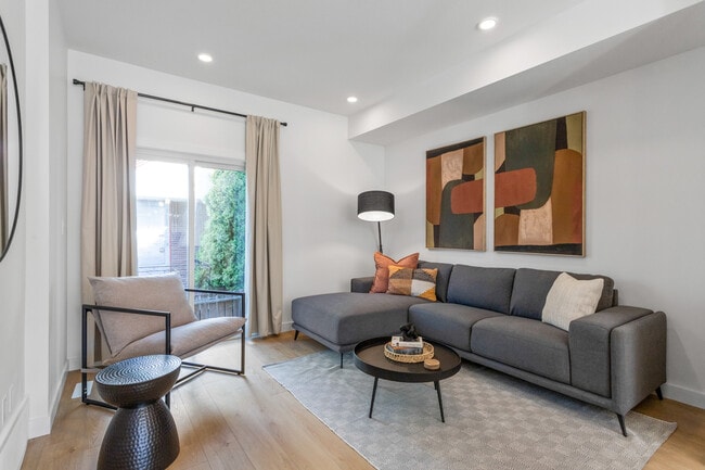 Photo - 9801-9153 153 St NW Unit 9801 MAIN 1