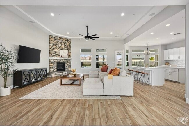 Building Photo - 16612 Bellewood Pl Rental