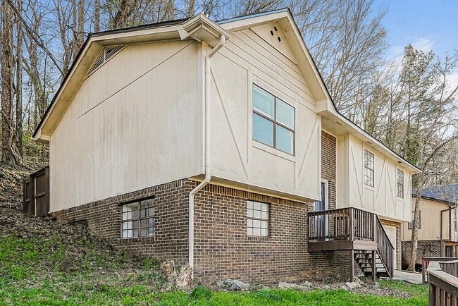 Photo - 933 Edwards Lake Rd