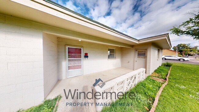 Photo - 114 S Clinton St