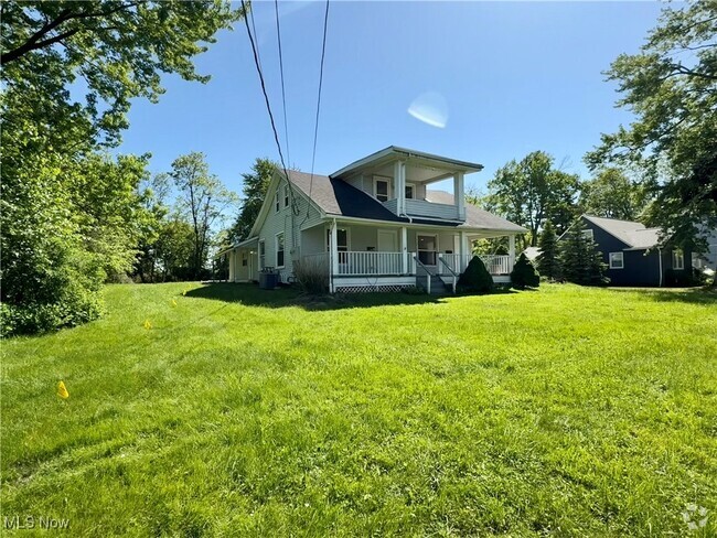 Building Photo - 19137 Westwood Dr Unit 2 Rental