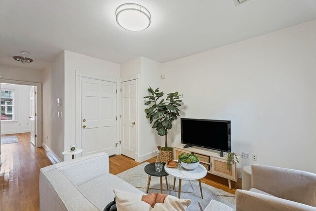 Photo - 296 W 3rd St Unit 22