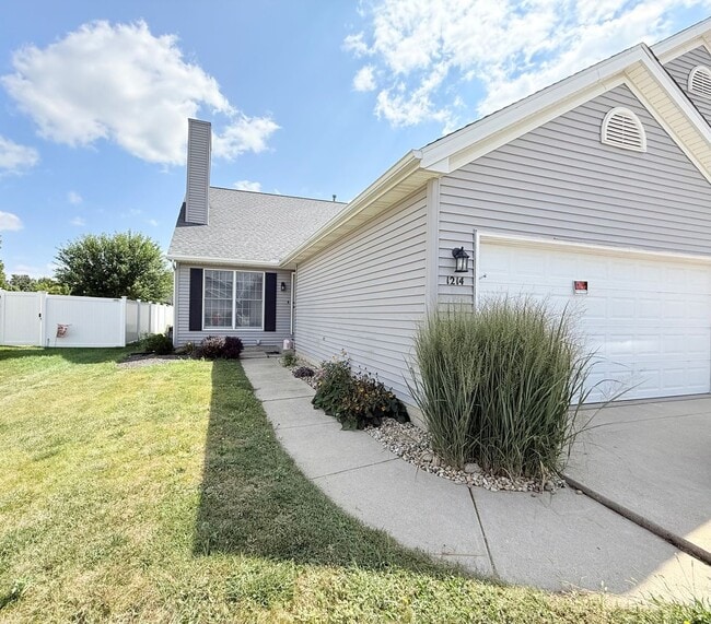Building Photo - Photos Coming Soon – 3 Bedroom, 3.5 Bathro... Rental