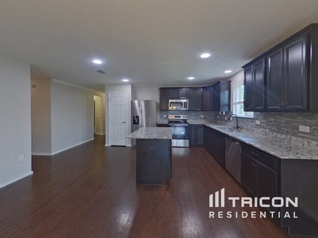 Photo - 1636 Vernon Dr