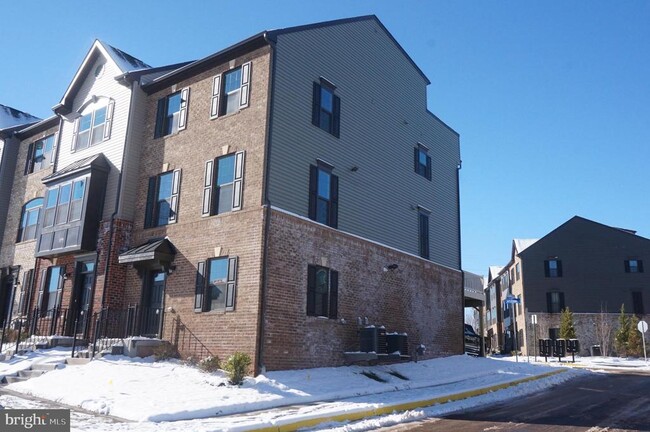 Photo - 14032 Sunrise Valley Dr Townhome