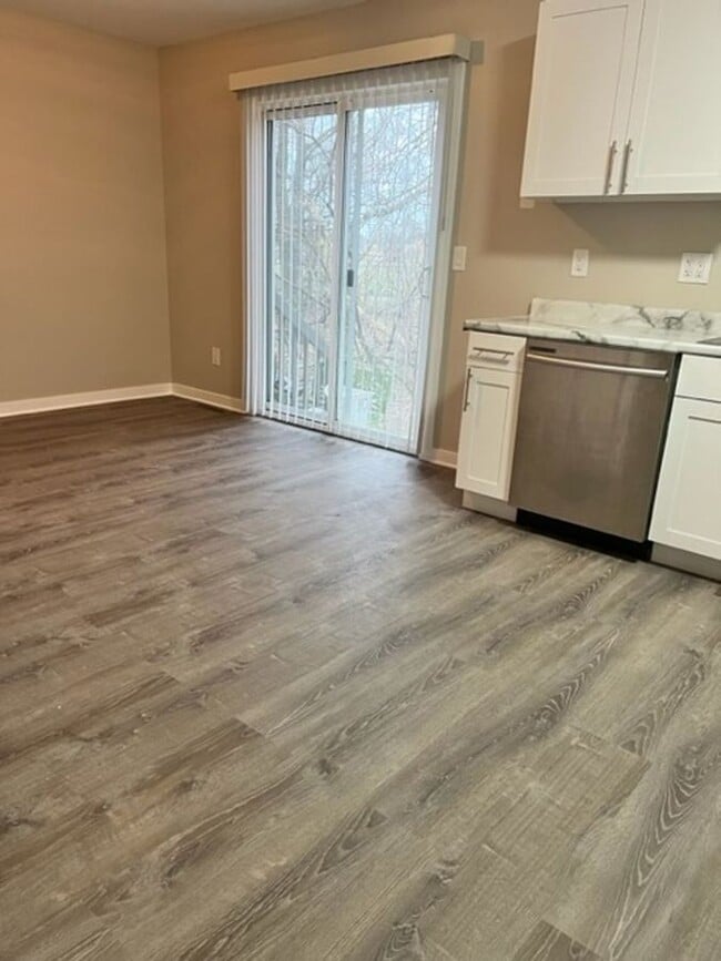 Photo - 1805 Dainesway Dr