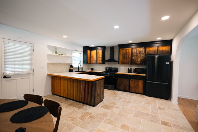 Photo - 1585 Secessionville Rd