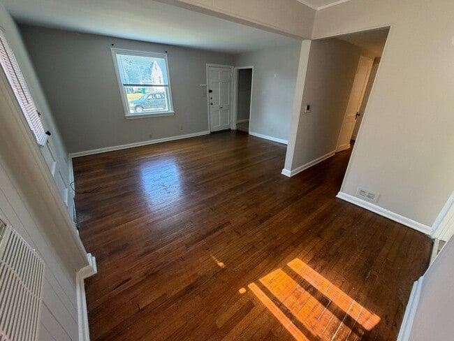 Photo - 7010 Miami Ave