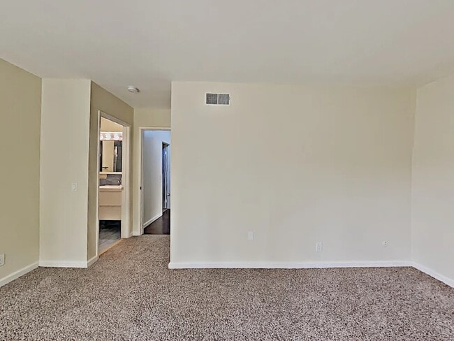 Photo - 4355 Laurelhurst Rd