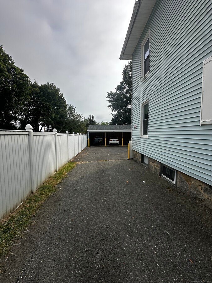 Photo - 138 Mill Hill Ave Unit 3