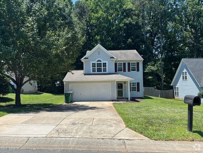 Building Photo - Spacious 3 bedrooms 2 ½ bath home in Rolli...