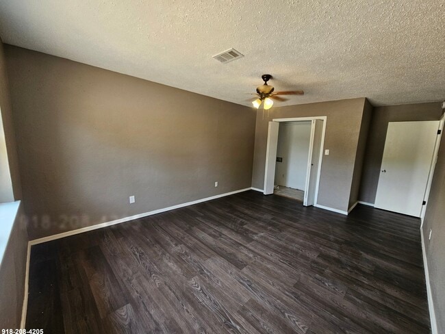 Photo - 1601 N Hills Blvd Unit 1603 N Hills Blvd