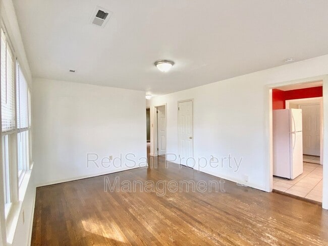 Photo - 17 Hoopes Rd