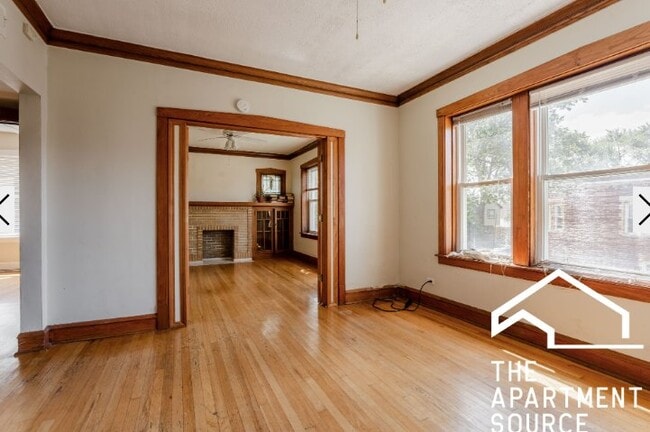 Photo - 3838 W George St Unit 2
