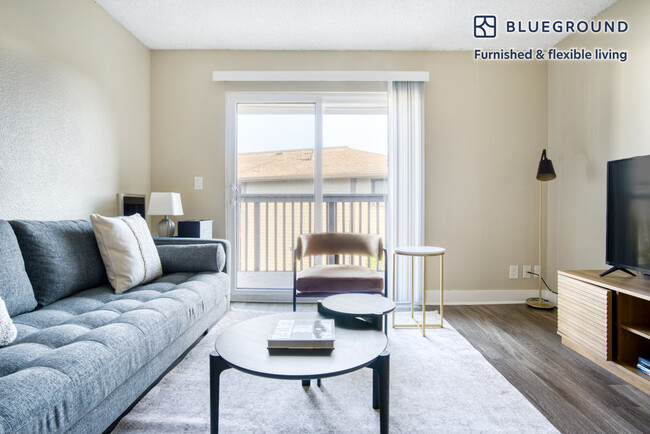 Building Photo - 766 Edgewater Blvd Rental