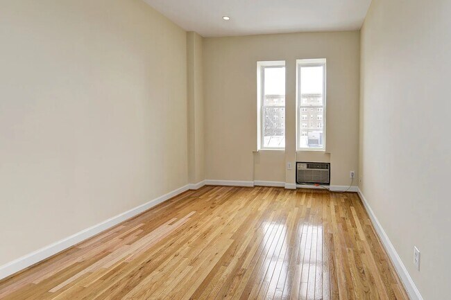 Photo - 1415 Chapin St NW Unit 304