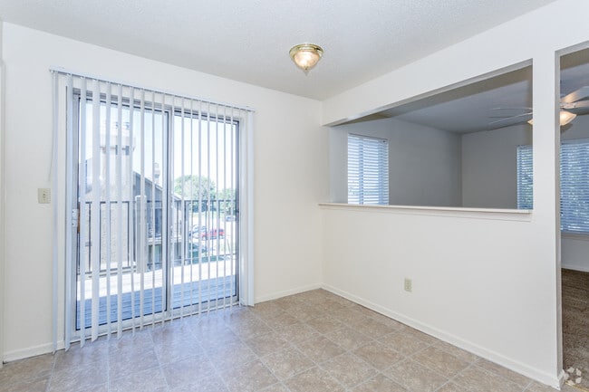 2BR, 1BR - Casa Grande