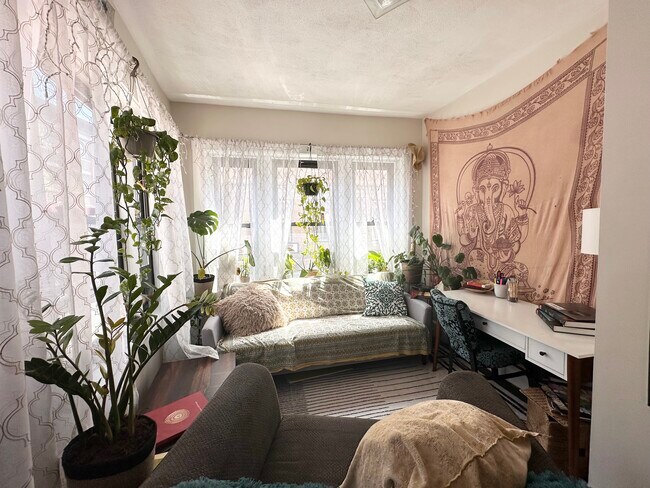 Photo - 98 Salem St Unit 1