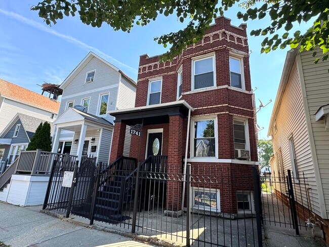 Building Photo - 1741 N Central Park Ave Rental