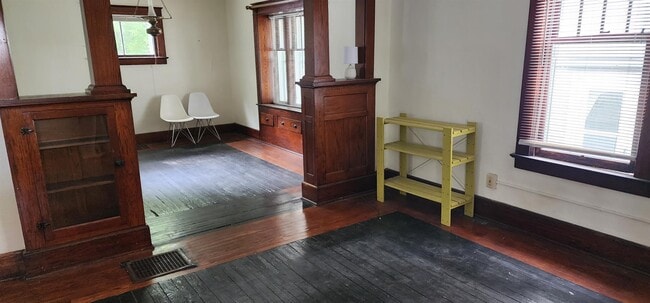 Photo - 314 Lathrop St