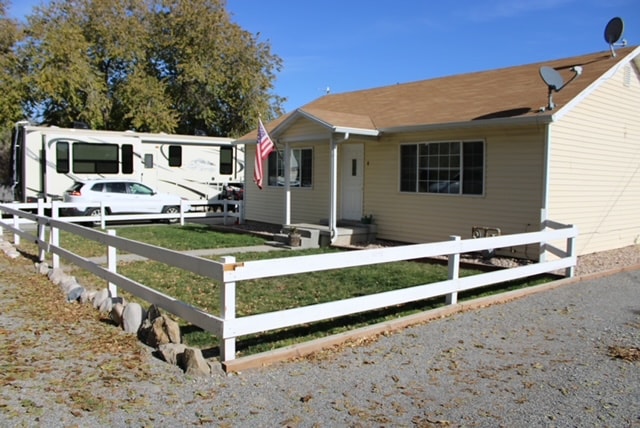 Photo - 84 W Main St